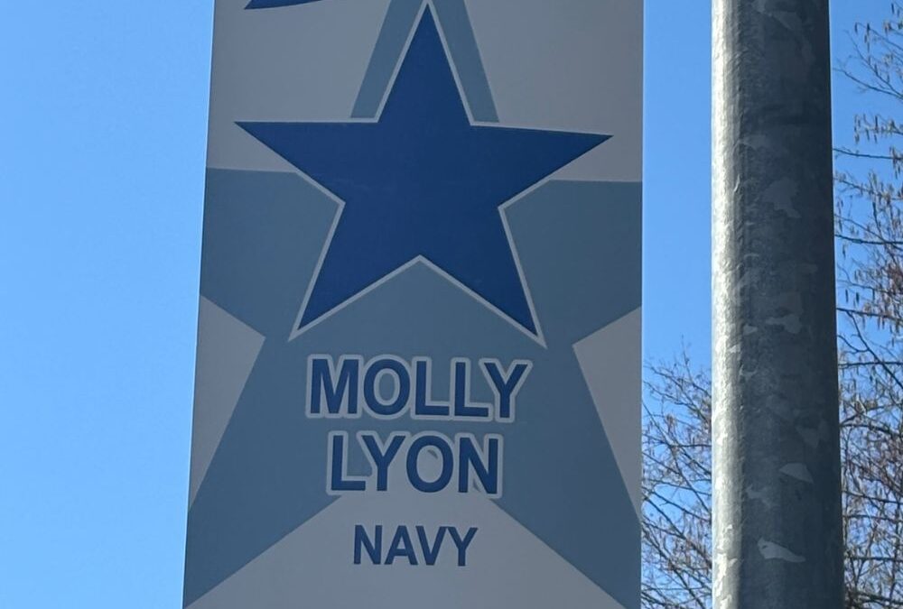 Lyon, Molly